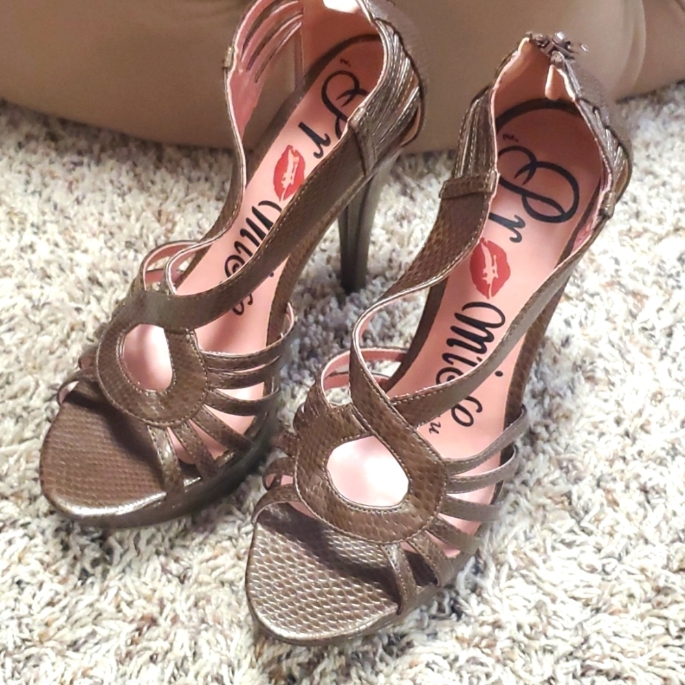 Promise 💋 Brown Snakeprint Heels NWOB